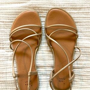 A new Day target sandals. Size 8.